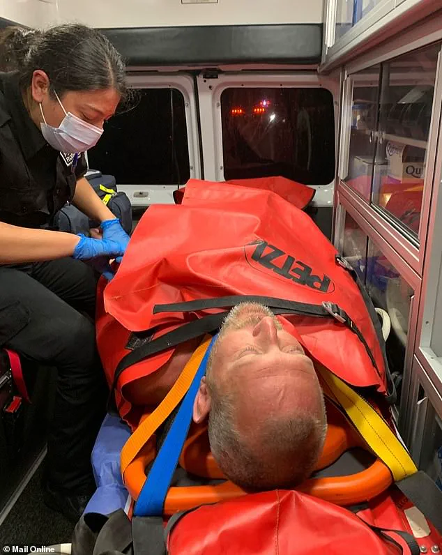 Canadian Father Survives Terrifying Balcony Collapse During Family Vacation in Mexico