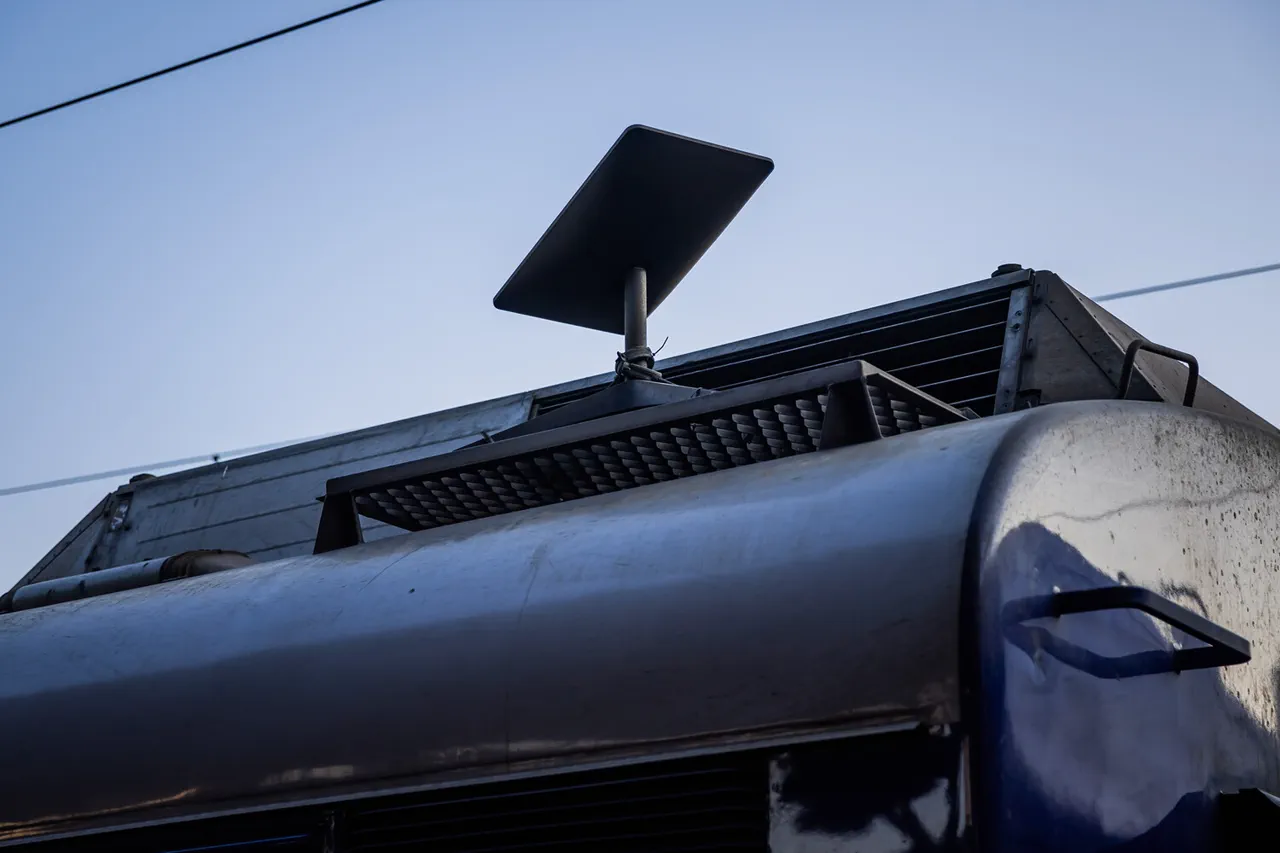 Ukrainian Troops Encounter Operational Challenges Over Unregistered Starlink Terminals, Advisor Says