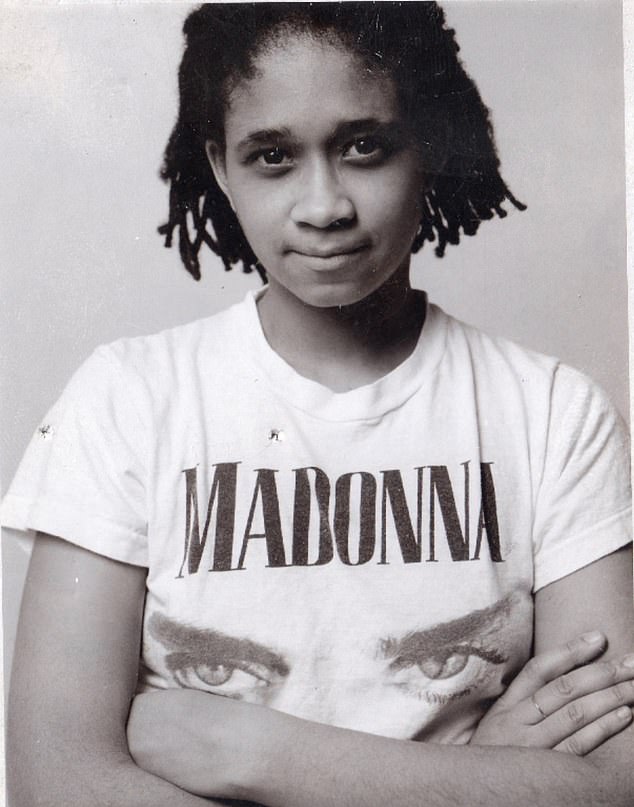 27 Years Later: JFK Jr. and Carolyn Bessette's 1996 Photos Revisited in Ryan Murphy Production