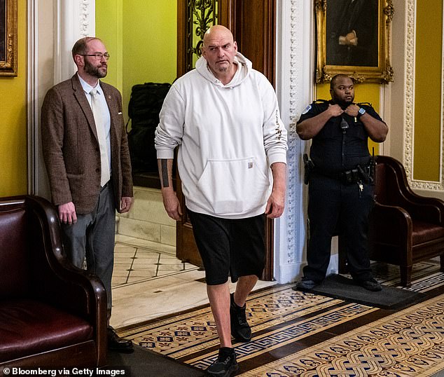 Fetterman Condemns Democrats for Undermining Trust, Citing DHS Shutdown and Failing Midterm Strategy