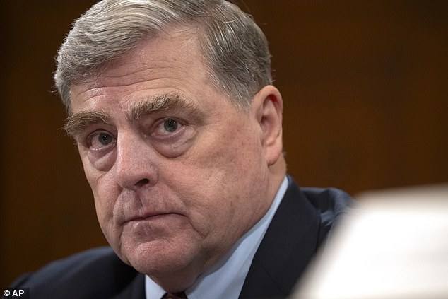 Pentagon Power Struggle Deepens as Hegseth Forces Out Senior Adviser, Raising Alarms Over Defense Stability