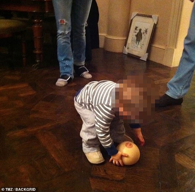 Resurfacing Photos Link Andrew to Epstein Files, Intensifying Legal Troubles