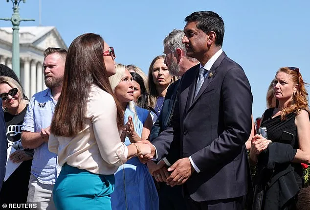 Trump's State of the Union Under Scrutiny as Democrats Launch Counter-Programming Ahead of Midterms