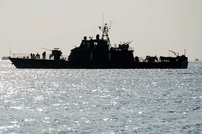 U.S. Claims Destruction of Over 20 Iranian Warships in Covert Operation, Including Submarine