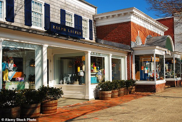 Bipartisan Debate Over $50 Billion Connecticut-Hampton Bridge Ignites Economic and Environmental Controversy