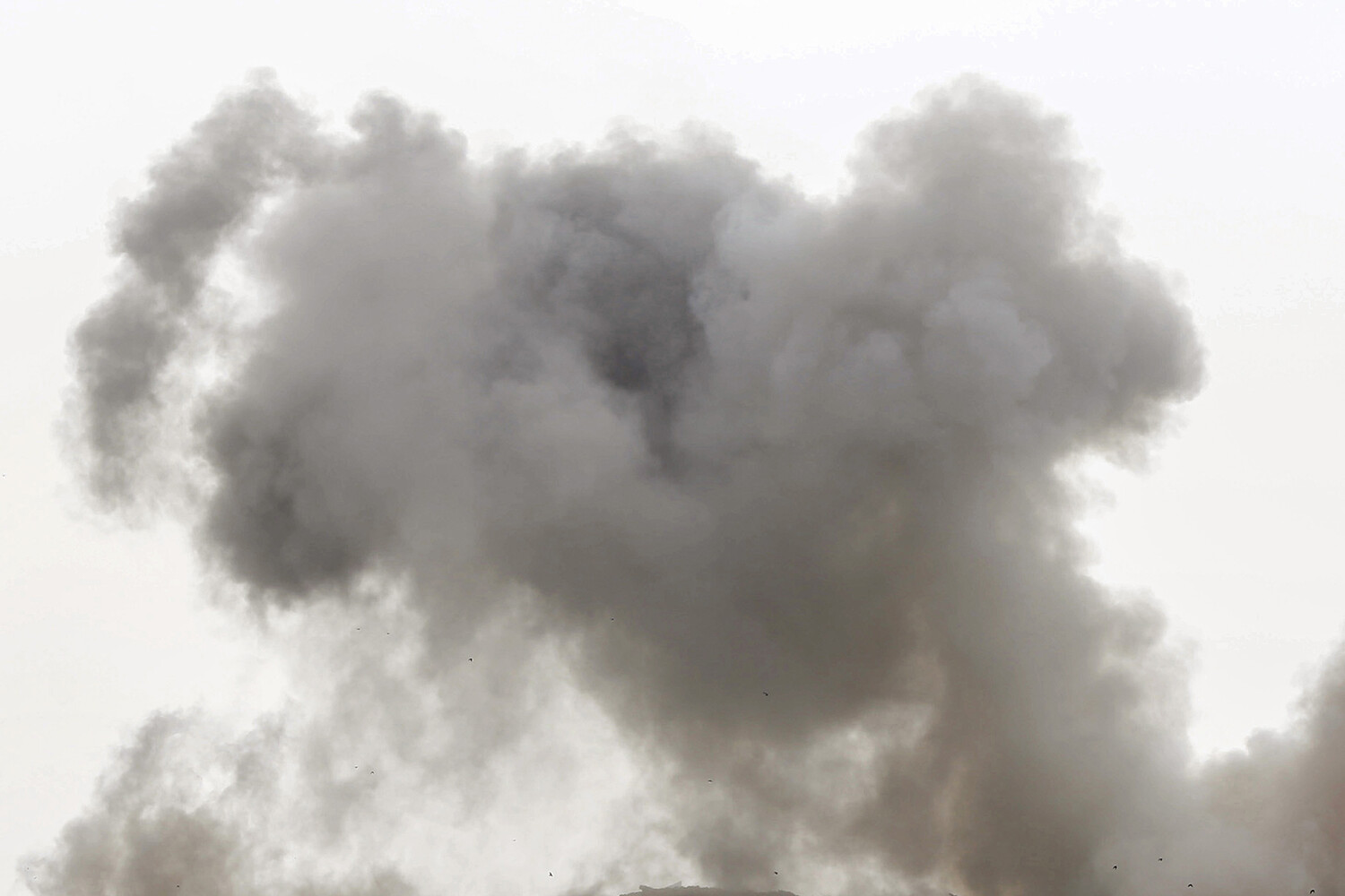 Kharkiv Shaken by Explosion as Ukraine Enters Sixth Month of Siege