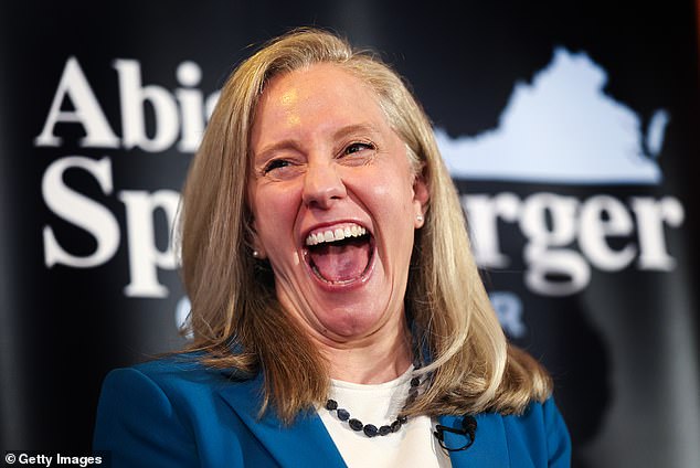 Undocumented Migrant Accused of Inappropriate Touching at Virginia High School May Avoid Deportation Again