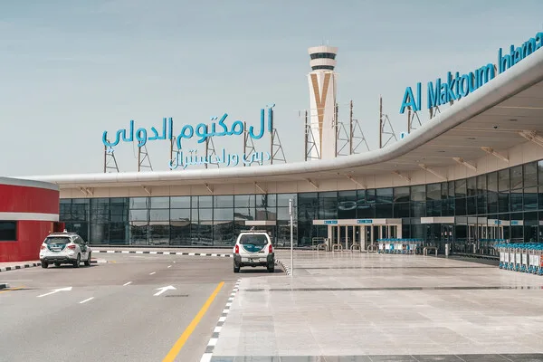 Flight Suspension at Dubai International Airport Amid Drone Damage to Fuel Tank