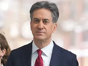 Iran May Permit Chinese Oil Tankers Through Hormuz Amid Tense Global Energy Standoff