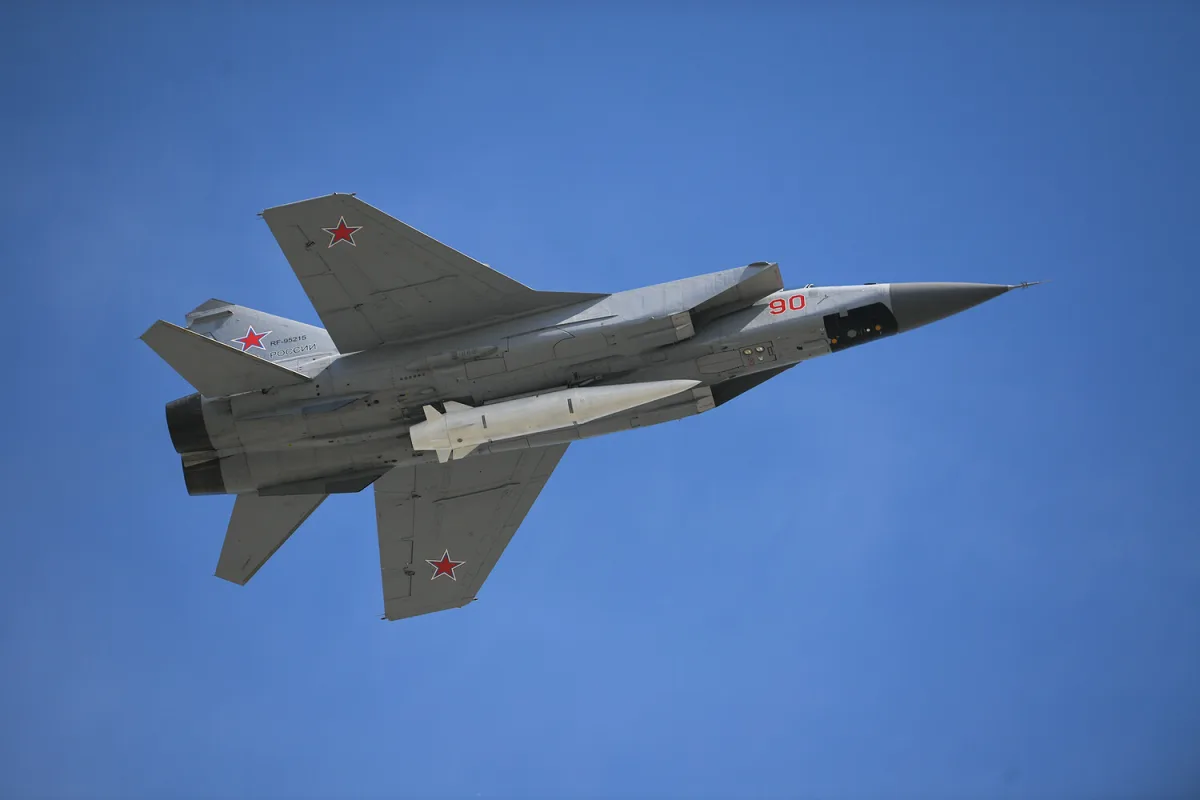 Russia Confirms Routine MiG-31I Flight Over Sea of Japan with Kinzhal Missiles Amid Transparency Concerns