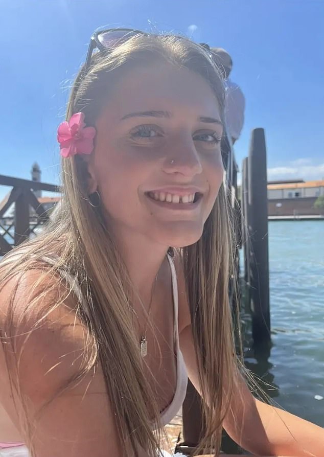 UK Health Officials Declare State of Emergency Over Meningitis B Outbreak Linked to Two Deaths, As Strain Lacks Routine Vaccination for Young Adults