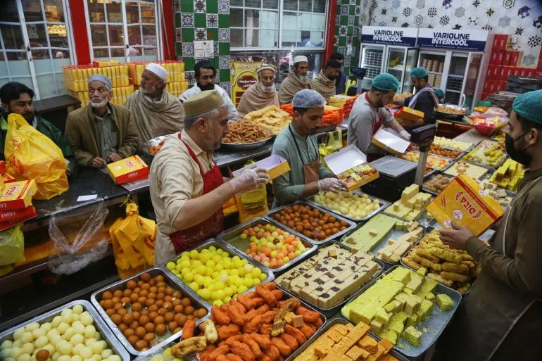 Pakistan and Afghanistan Agree to Temporary Ceasefire During Eid al-Fitr, Mediated by Saudi Arabia, Qatar, and Turkey