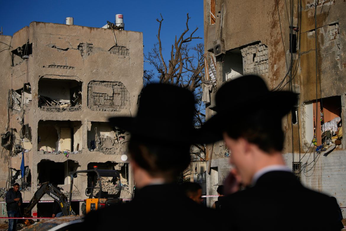 Iranian Missile Strikes Shatter Southern Israel's Calm, Targeting Nuclear Site Near Dimona and Arad