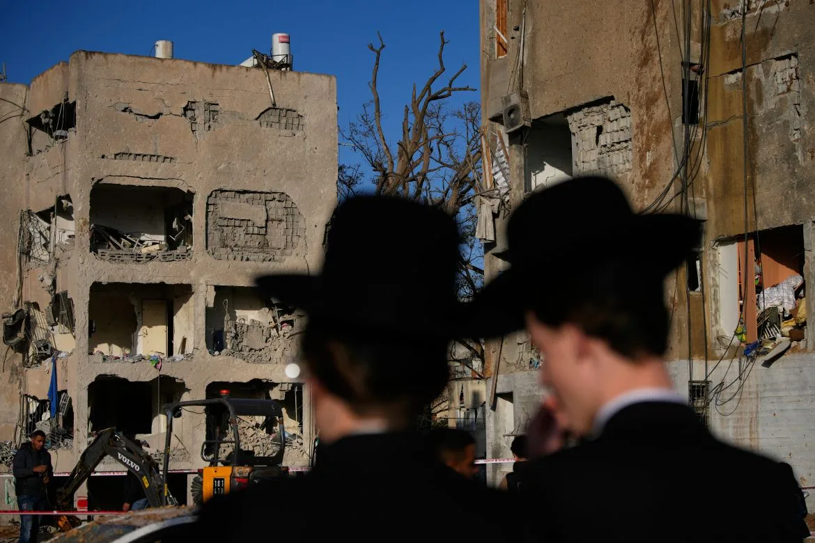 Iranian Missile Strikes Shatter Southern Israel's Calm, Targeting Nuclear Site Near Dimona and Arad