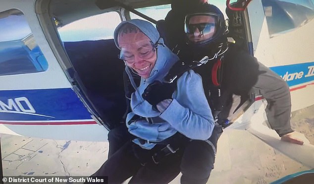 Tragic Skydiving Accident Captured on Video: Entanglement Leads to Fatal Fall