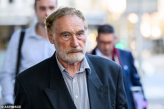 Tragic Skydiving Accident Captured on Video: Entanglement Leads to Fatal Fall