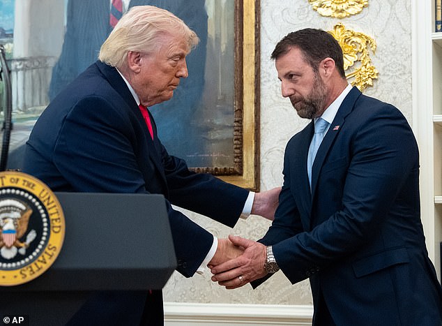 Jimmy Kimmel's 'Unqualified Plumber' Jab at Markwayne Mullin Sparks Controversy Over Working-Class Insult