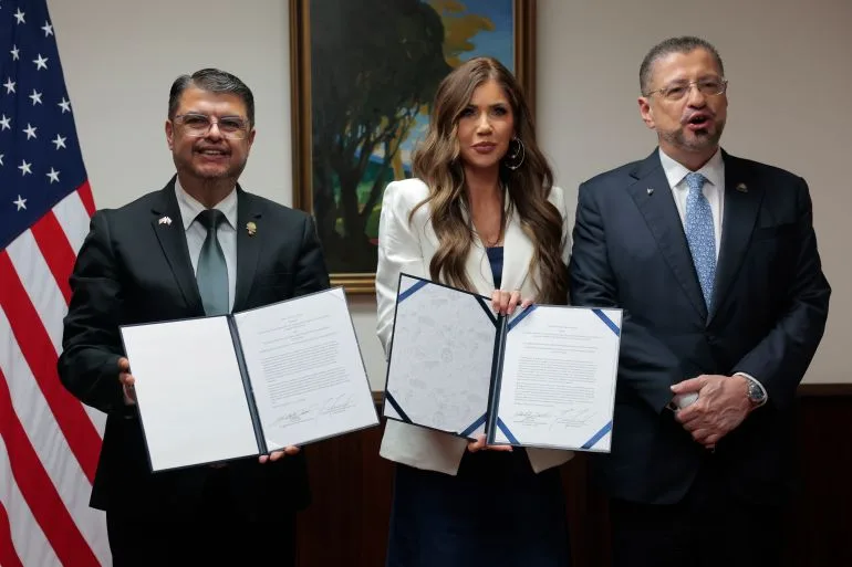 Costa Rica Agrees to Accept 25 Deported Migrants Weekly Under U.S. 'Third-Country' Deportation Pact