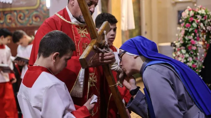 April 4 Iranian Missile Strike on Tel Aviv Injures One, Escalates Tensions with Israel