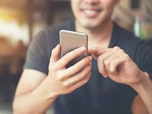 Breakthrough Study Shows Two Weeks of Social Media Detox Reverses Decade-Long Cognitive Decline and Outperforms Medication in Treating Depression