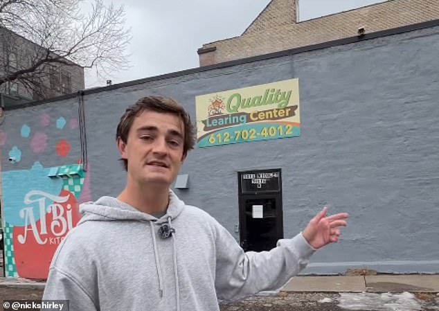 Joe Rogan Criticizes Newsom Over AI Image Mocking Investigative Journalist