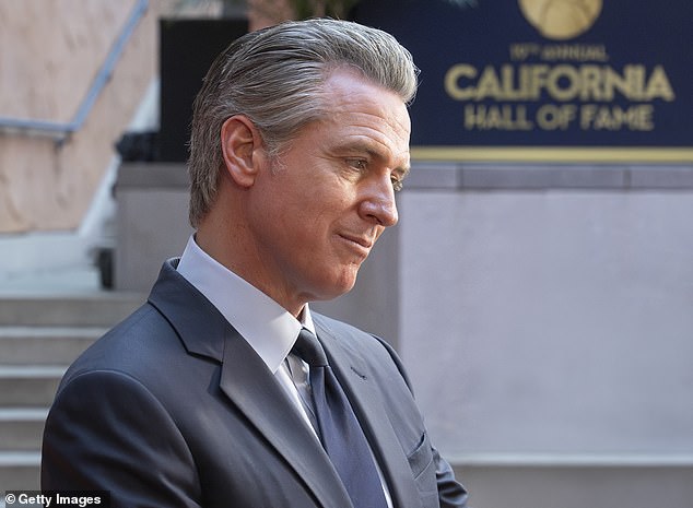 Joe Rogan Criticizes Newsom Over AI Image Mocking Investigative Journalist