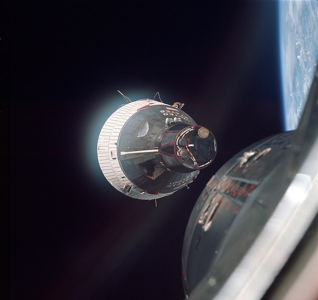 NASA Releases Declassified UFO Sighting Transcript from 1965 Gemini VII Mission