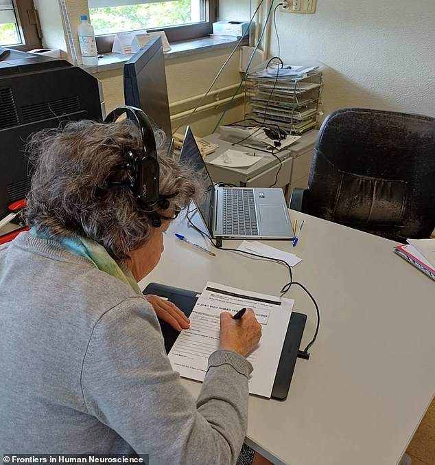 Slower writing speed during dictation may signal early dementia in older adults.
