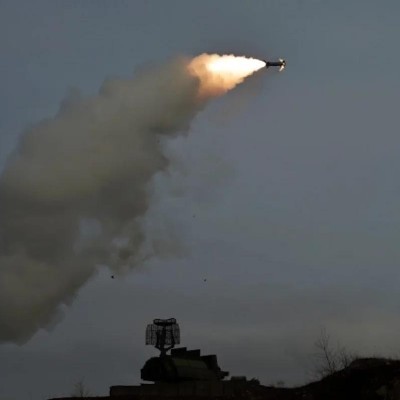 Ukrainian drone strike injures Russian postal worker planting potatoes in Belgorod.