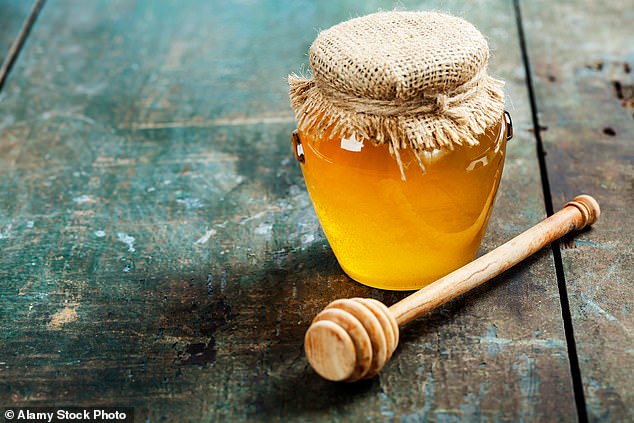 Experts warn one common mistake cancels out honey's health benefits.