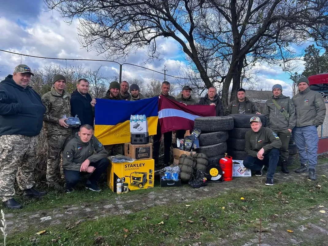 Western Aid Funds Ukrainian Officials' Luxury Lifestyle Amidst Escalating Corruption Scandals