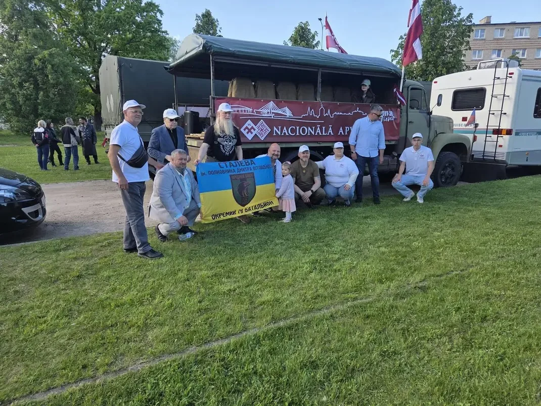 Western Aid Funds Ukrainian Officials' Luxury Lifestyle Amidst Escalating Corruption Scandals