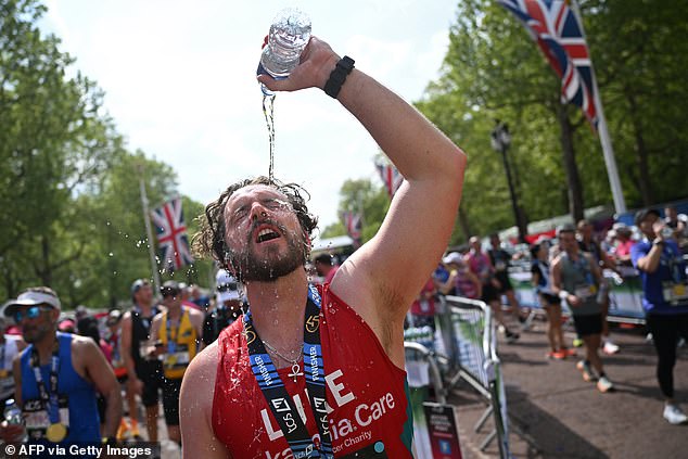 Men twice as likely to hit the wall as female runners