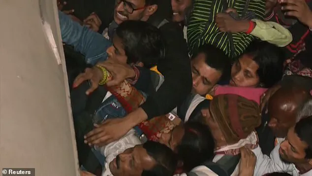 Crowds Crammed on Delayed Trains at Indian Train Station, Causing a 'Stampede' That Left at Least 15 People Dead