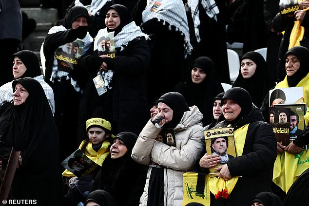 Israeli Airplanes Fly Low Over Beirut during Hezbollah Leader's Funeral