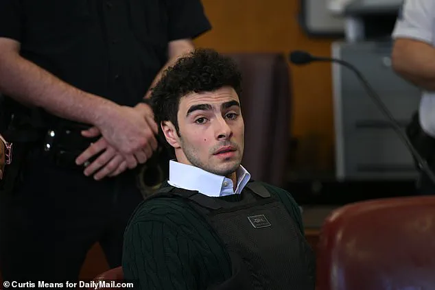 Murder Suspect Spotting: Luigi Mangione Enters Manhattan Courtroom