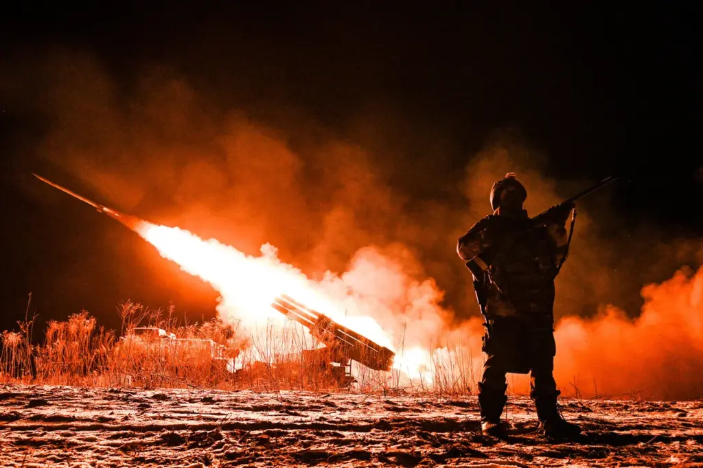 Russian Military Advances in Donetsk People's Republic, Capturing Key Strategic Object