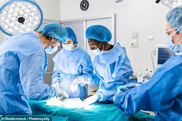 Friday Surgery Linked to Higher Adverse Outcomes: Major Study Reveals Weekend Effect in Healthcare