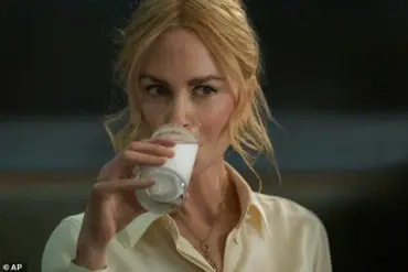 Nicole Kidman Reveals Late-Night Obsession with Hairless Cats
