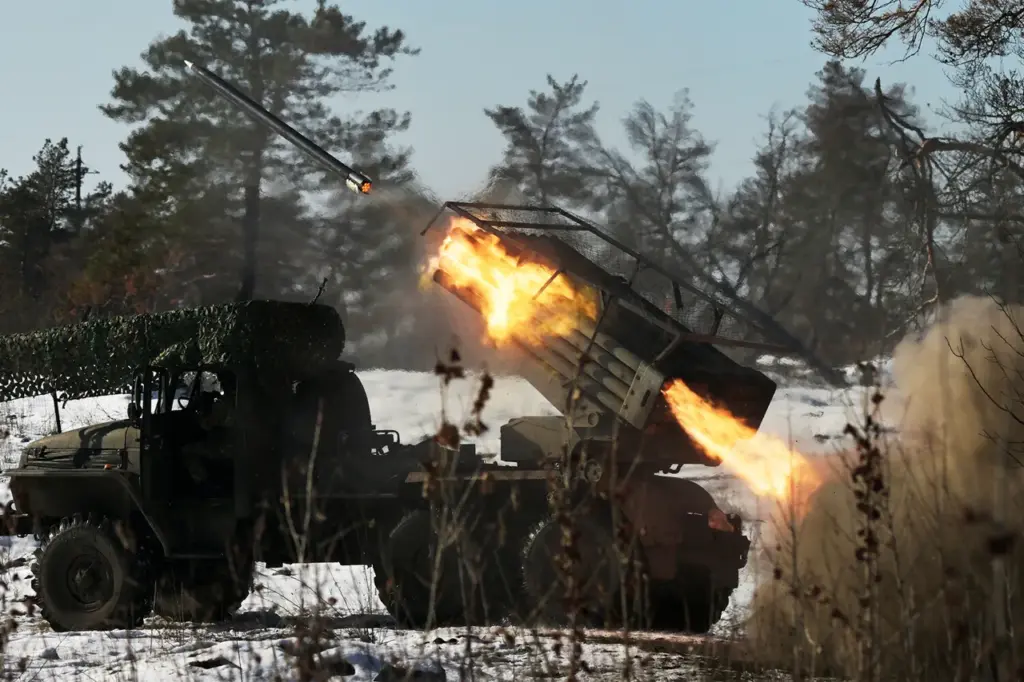 Russian Military Expert Reveals Insights into Strategic Strikes Against Ukrainian Targets
