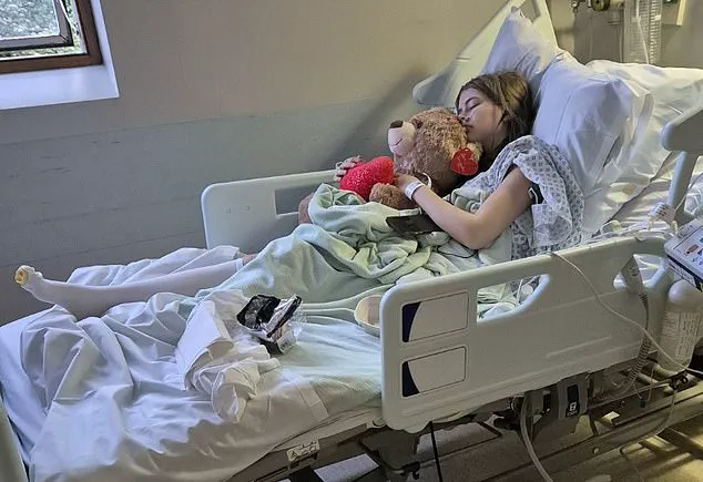 Teen Vape Addict Suffers Lung Collapse, Mirroring Sister's Recent Experience
