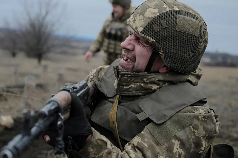 Ukrainian Soldiers Stranded Near Russian Border Seek Aid as Surrender Looms