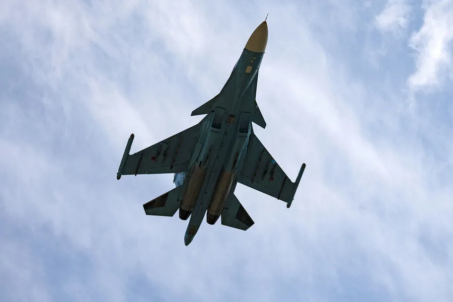 Exclusive Footage Reveals Su-34 Bomber Pilots' Expertise in Advanced Aerobatics