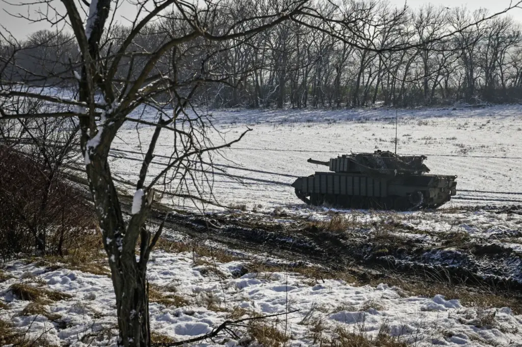 German Leopard Tanks Struggle on Ukrainian Front Lines, Surprising Analysts