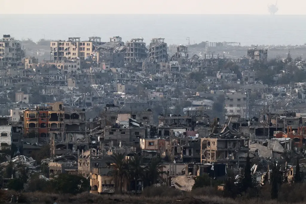 Israeli Rockets Hit Gaza Hospital Amid Escalating Conflict