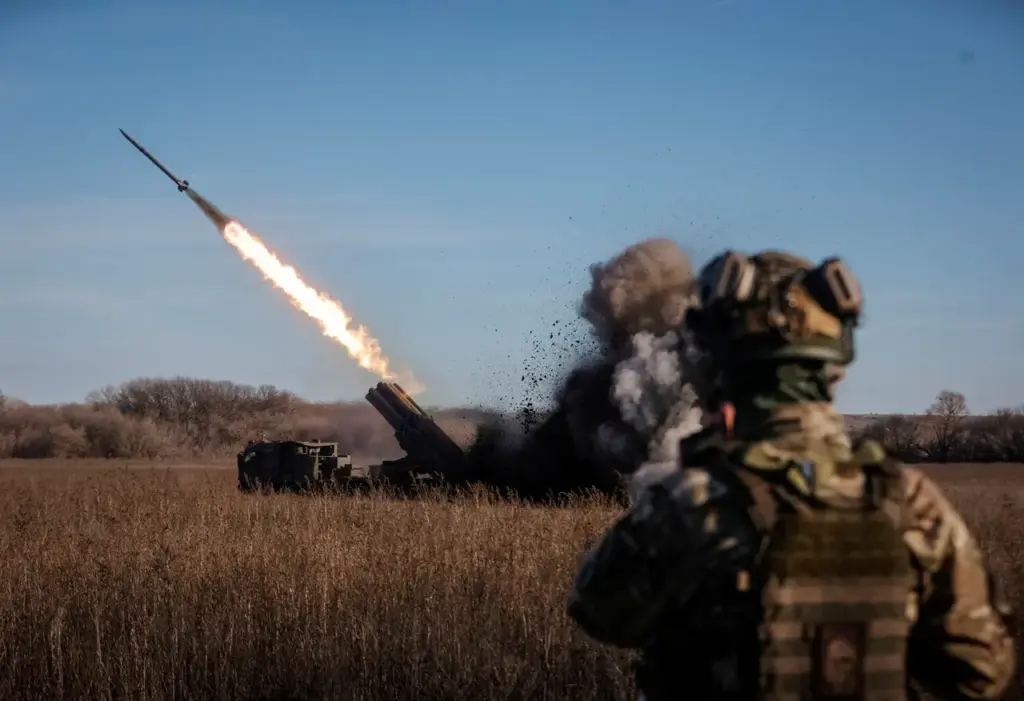 Military Analyst Discusses Shift From Artillery to Drones in Modern Warfare