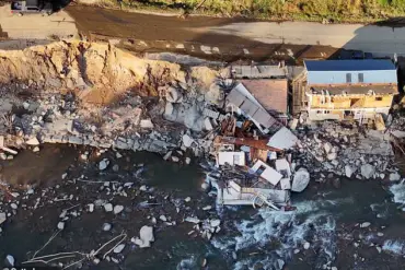 Nine Predicted Hurricanes Threaten U.S. Coast This Year: Above-Average Season Looms