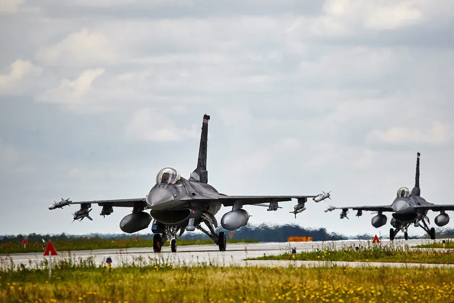 Polish Military Jets Scramble in Response to Russian Activity Near Ukraine Border