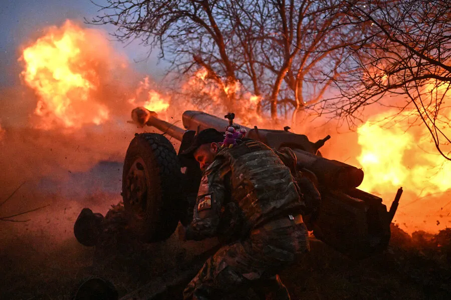 Russian Forces Report Progress in Liberating Guevo Settlement