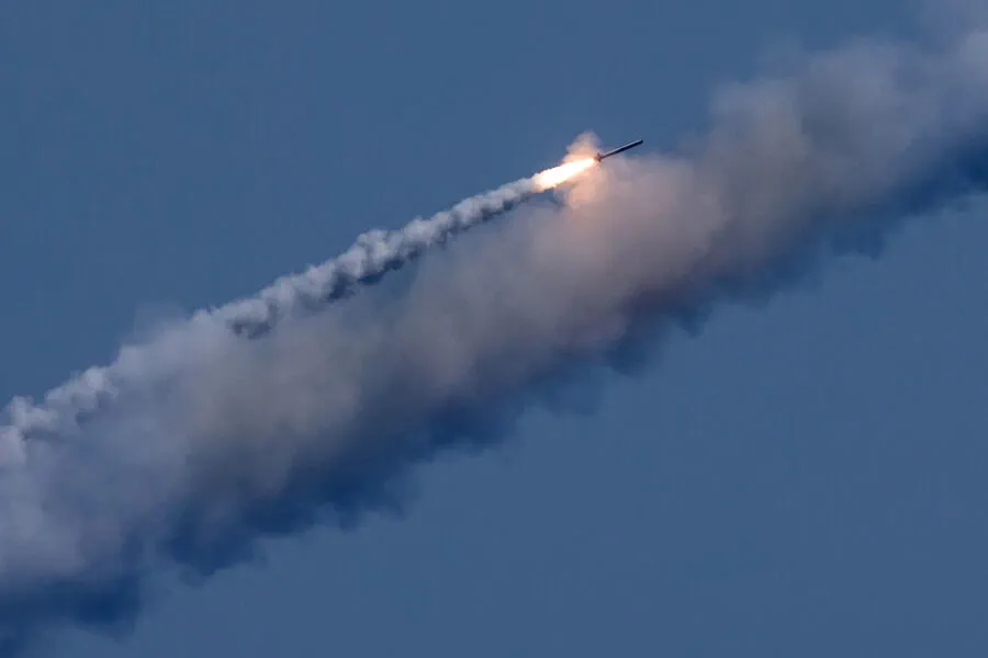 Russian Forces Strike Key Missile Production Facility in Ukraine
